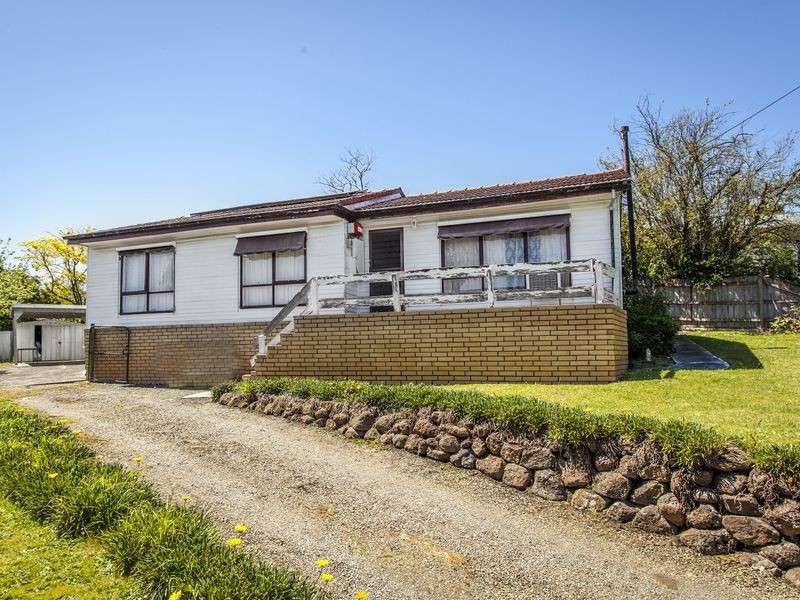 14 Carawa Street, Mooroolbark VIC 3138