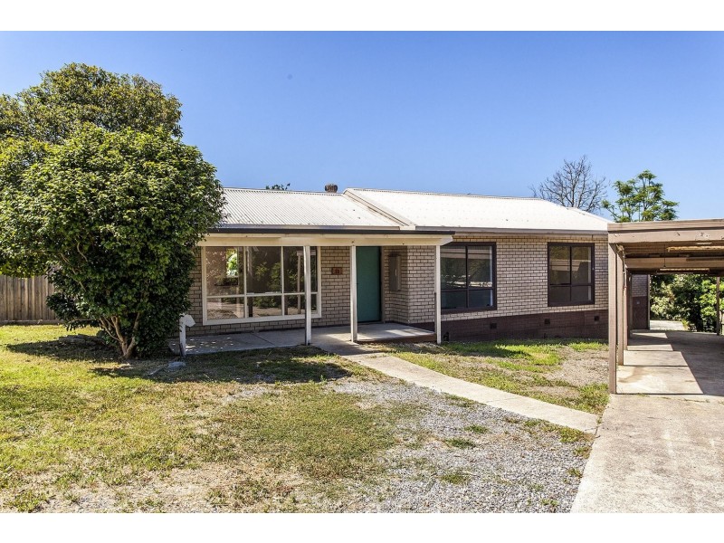 13 Kalimna Street, Mooroolbark VIC 3138