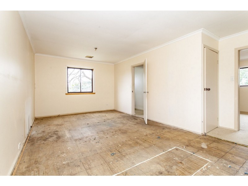 13 Kalimna Street, Mooroolbark VIC 3138