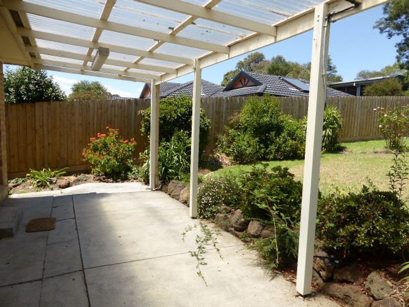 252 Hull Road, Mooroolbark VIC 3138