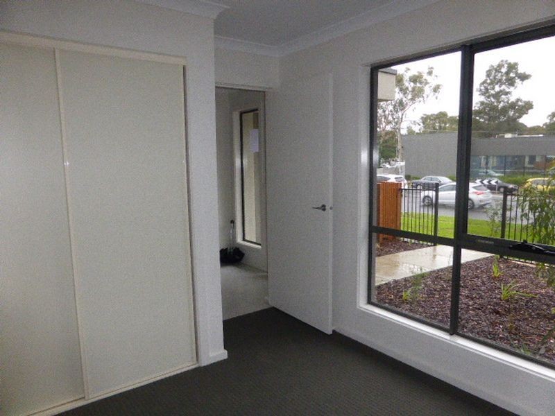 3 Lithgow Way, Mooroolbark VIC 3138