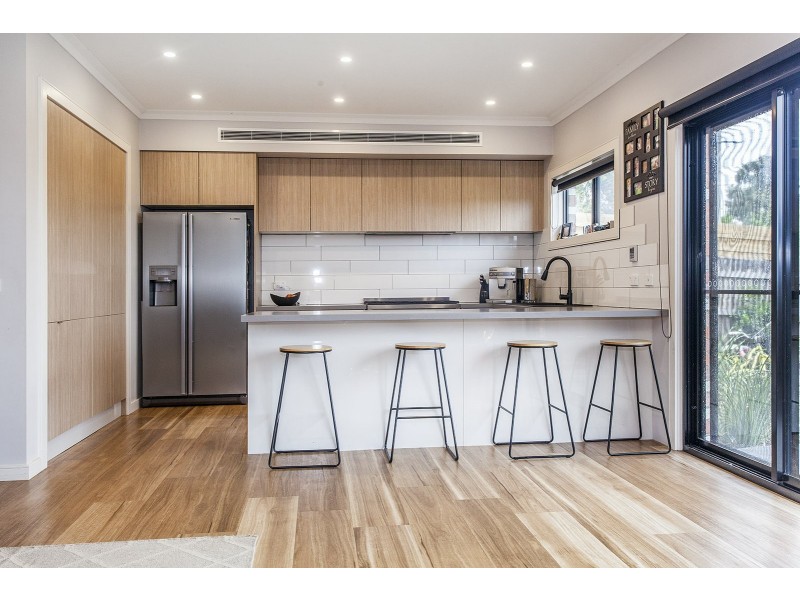 55A Lomond Avenue, Kilsyth VIC 3137