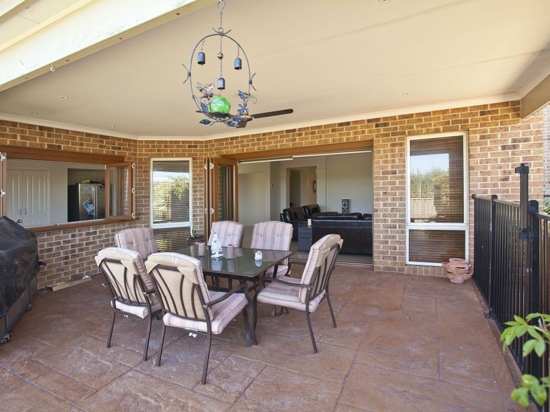 45 Valley Park Drive, Mooroolbark VIC 3138