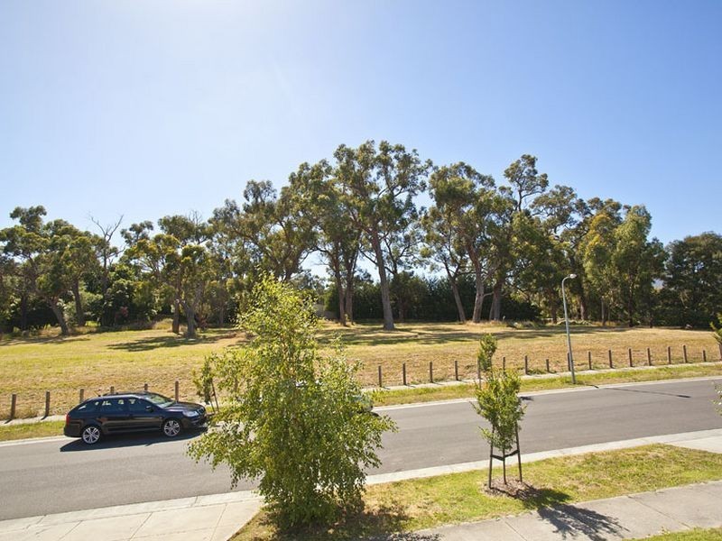 45 Valley Park Drive, Mooroolbark VIC 3138