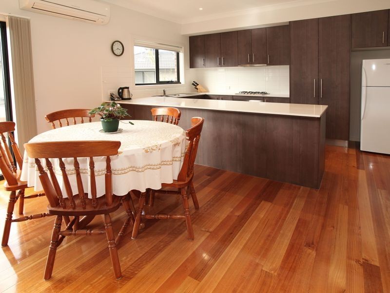 24 Mount View Parade, Mooroolbark VIC 3138