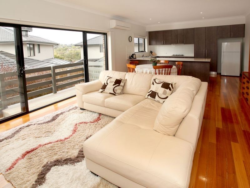 24 Mount View Parade, Mooroolbark VIC 3138