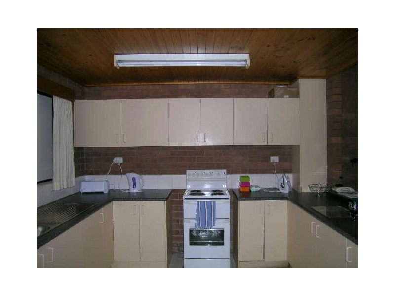 Unit 4/10 Victoria Highway, Katherine NT 0850