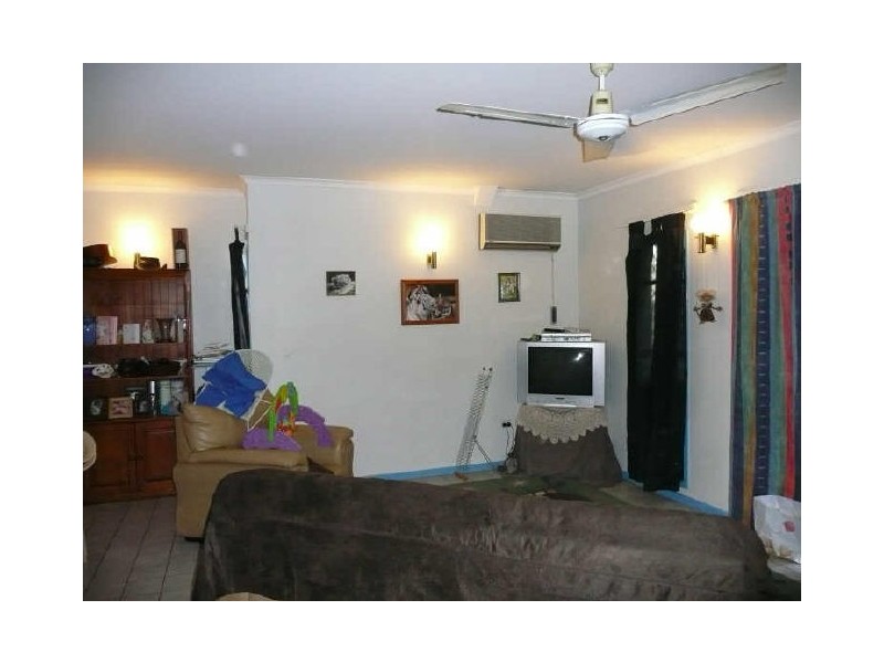 2 Finnis Place, Katherine NT 0850