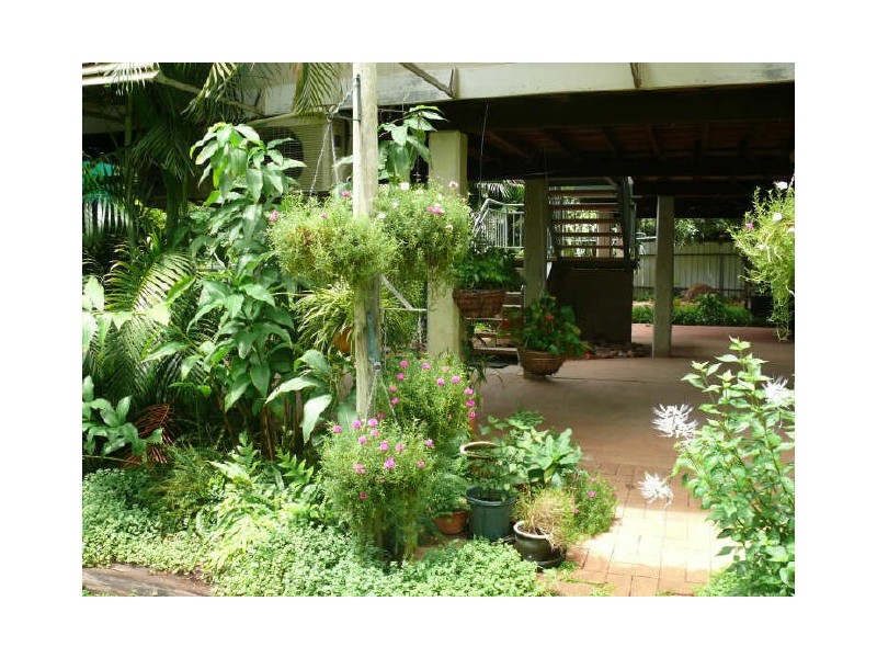 25 Clarke Crescent, Katherine NT 0850