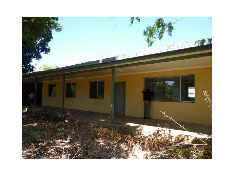 19 Clarke Crescent, Katherine NT 0850