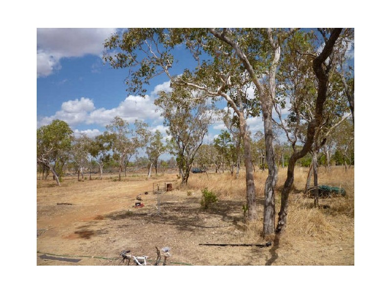 56 Hall Road, Katherine NT 0850