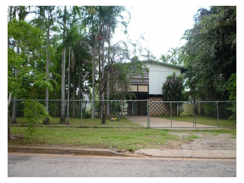 9 Dove Street, Katherine NT 0850