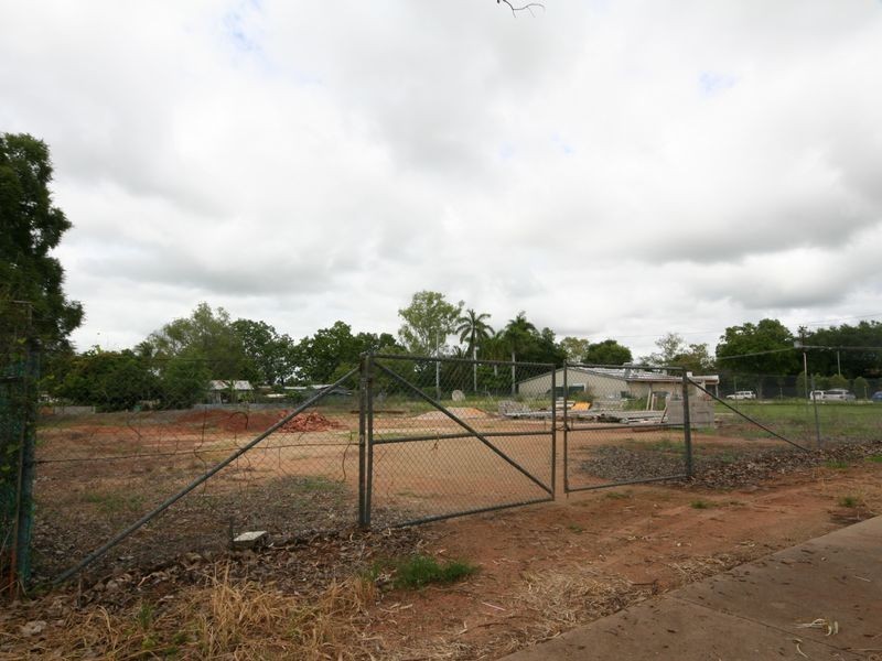 8 Fourth Street, Katherine NT 0850