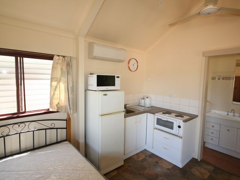 Lot 2 Cabin 2/4735 Gorge Road, Katherine NT 0850