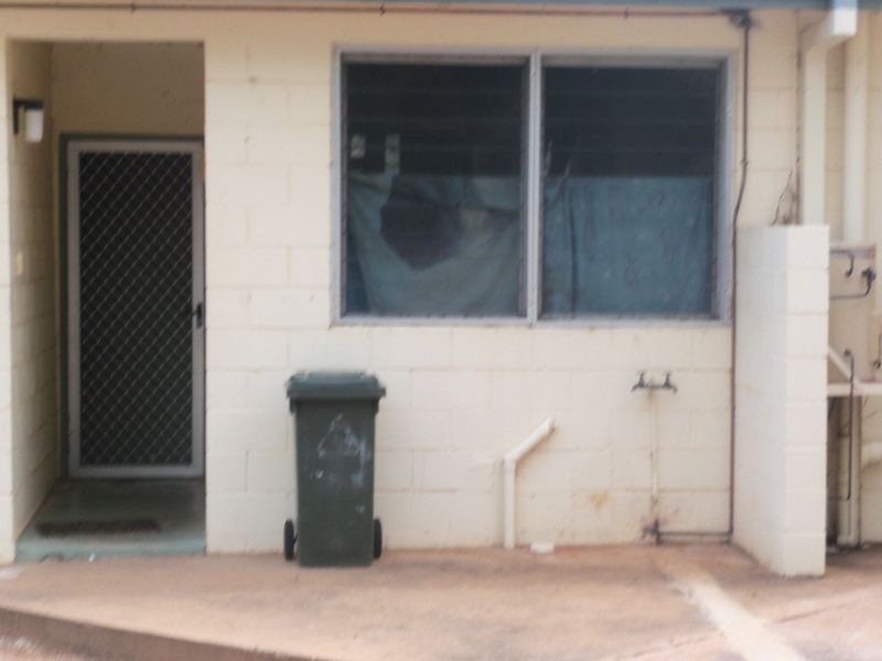 2/12 Mott, Katherine NT 0850