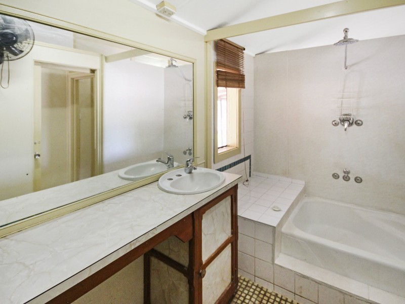 210 Gunn Alley Road, Pine Creek NT 0847