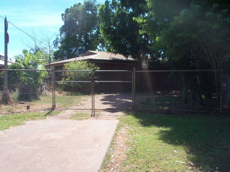 13 Holtze Crescent, Katherine NT 0850