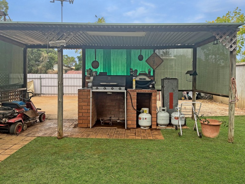 2 Acacia Drive, Katherine NT 0850