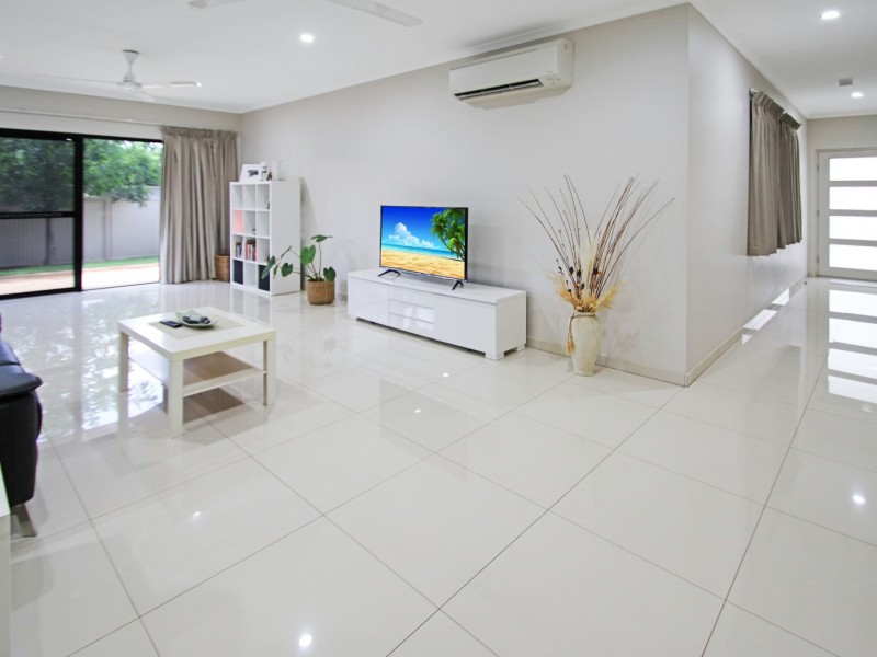 Unit 1 & 2/79 Casuarina Street, Katherine NT 0850