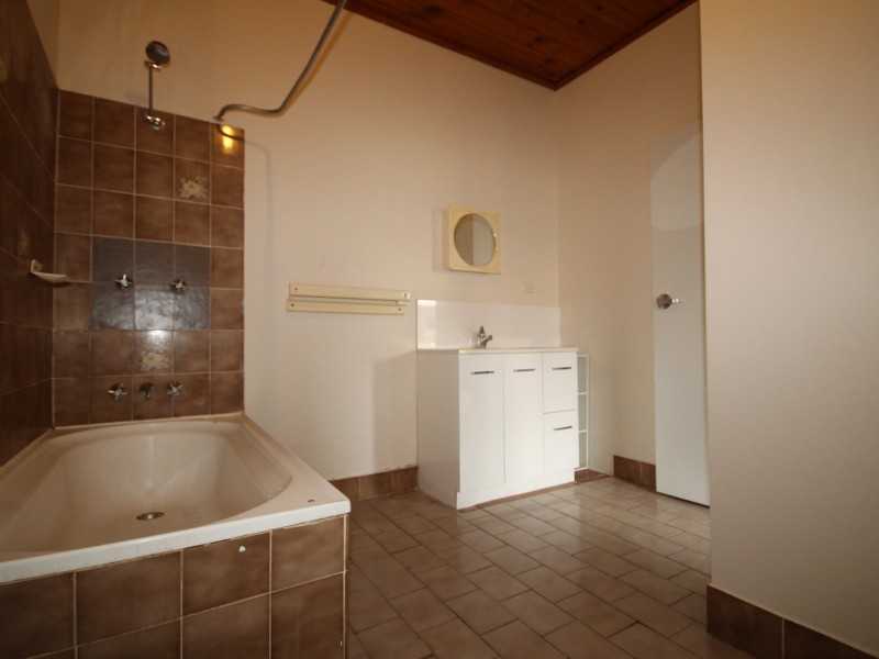 Unit 7/10 Victoria Highway, Katherine NT 0850