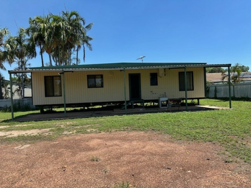 4 Clough Crt, Katherine NT 0850
