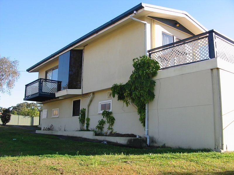 102 Ridgeway, Southport QLD 4215