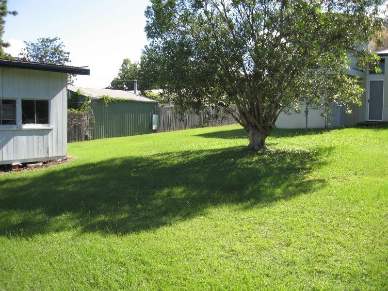 102 Ridgeway, Southport QLD 4215