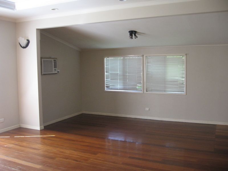 102 Ridgeway, Southport QLD 4215