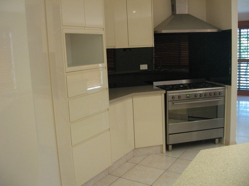 3 Cherry Hill Crescent, Parkwood QLD 4214