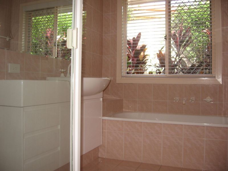 3 Cherry Hill Crescent, Parkwood QLD 4214