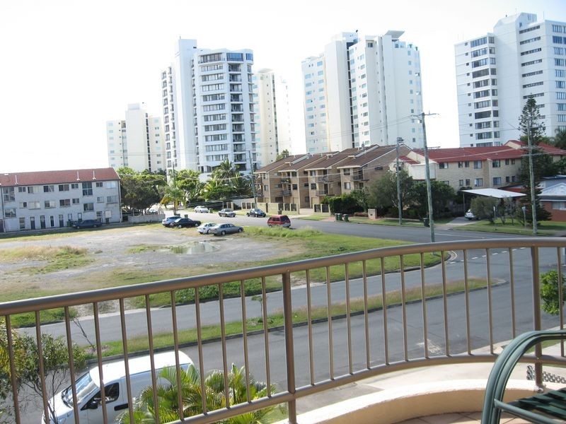 6/14 Imperial Parade, Labrador QLD 4215