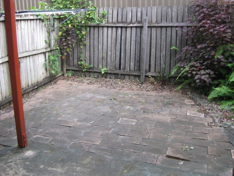 1/33 Government Road, Labrador QLD 4215