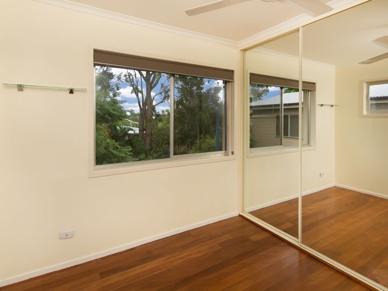 9 Joan Street, Southport QLD 4215