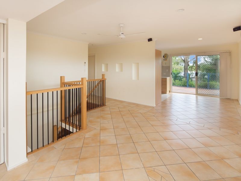 9 Joan Street, Southport QLD 4215