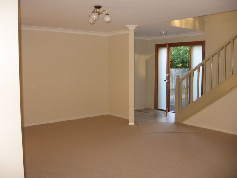 2/9 Teal Avenue, Paradise Point QLD 4216