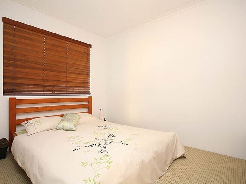 25/490 Marine Parade, Biggera Waters QLD 4216