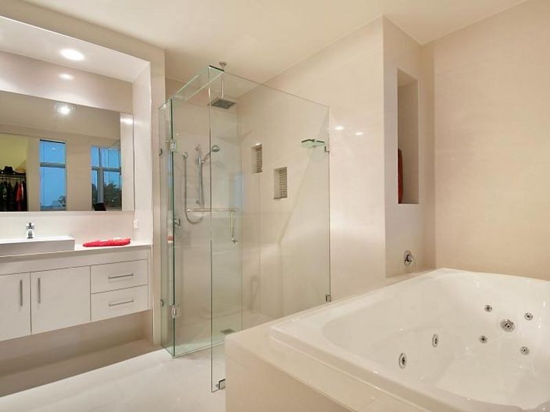 1/13 Oleander Avenue, Biggera Waters QLD 4216