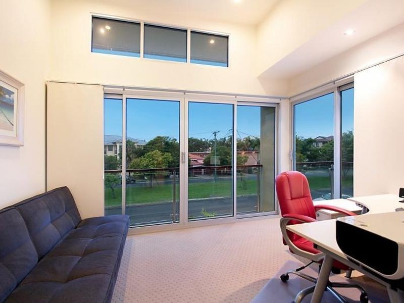 1/13 Oleander Avenue, Biggera Waters QLD 4216