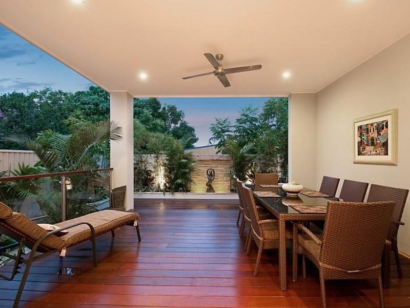 1/13 Oleander Avenue, Biggera Waters QLD 4216