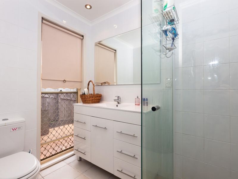 63 Allied Drive, Arundel QLD 4214