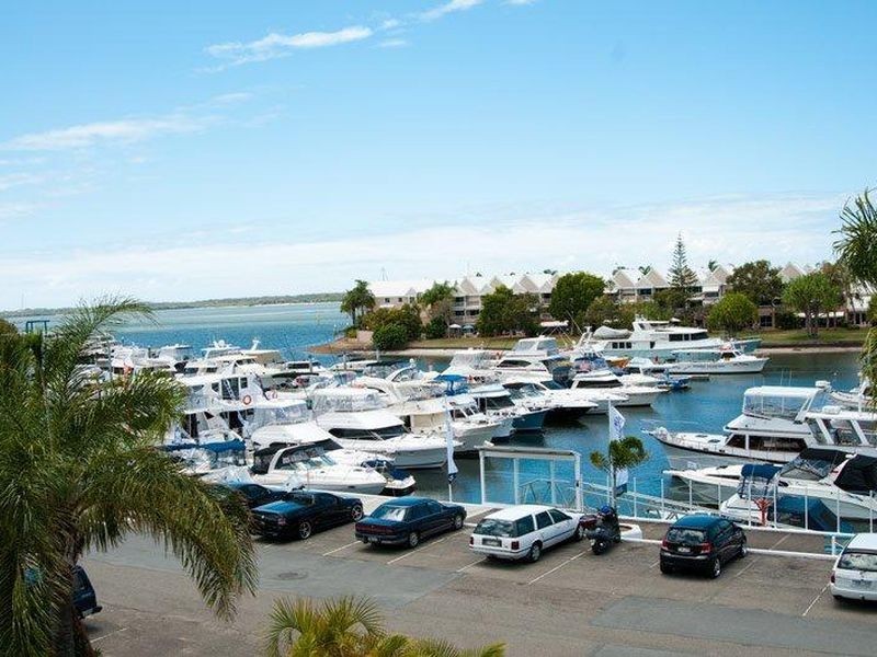 3/249 Bayview Street, Runaway Bay QLD 4216