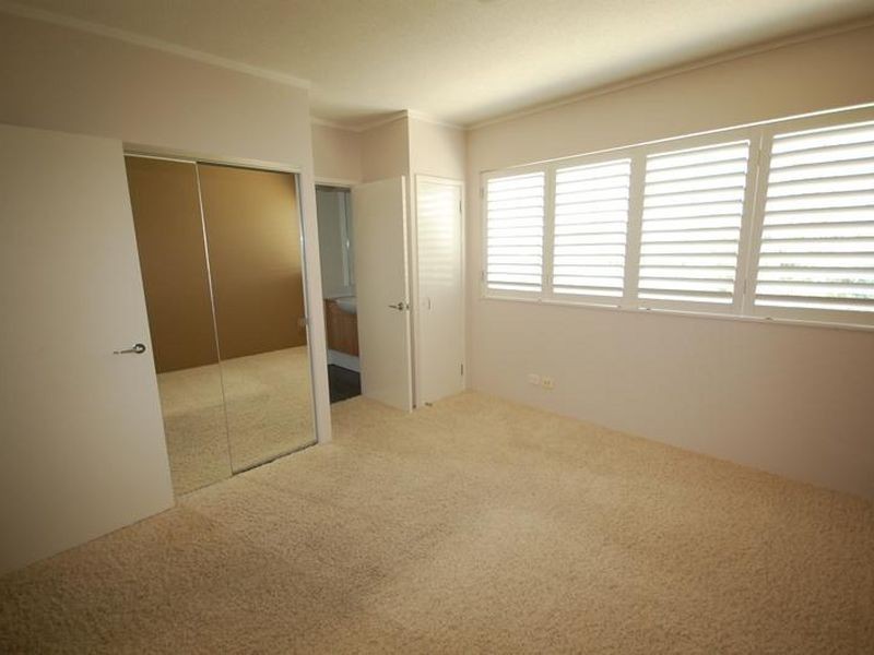 11/326 Marine Parade, Labrador QLD 4215