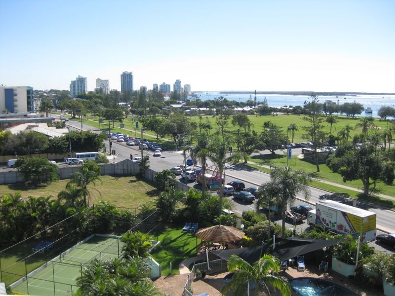 90/106 Marine Parade, Southport QLD 4215