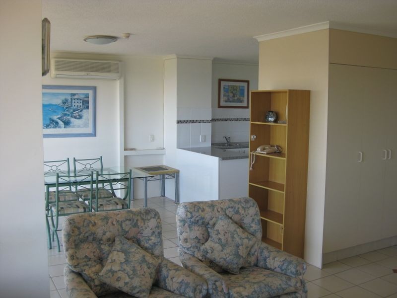 13/114 Marine Parade, Southport QLD 4215