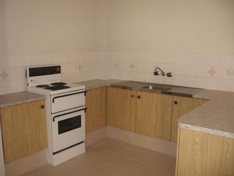 2/173 Muir Street, Labrador QLD 4215