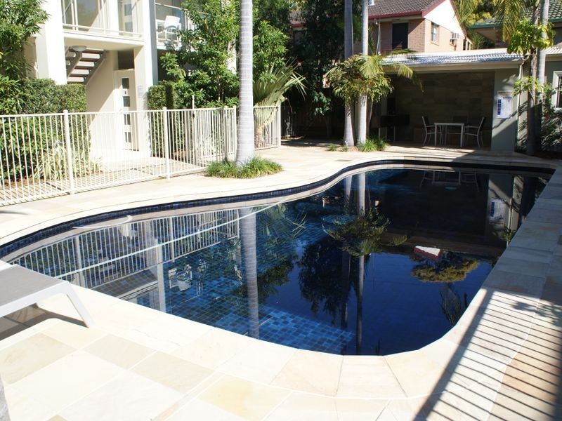 7/27 Gordon Street, Labrador QLD 4215