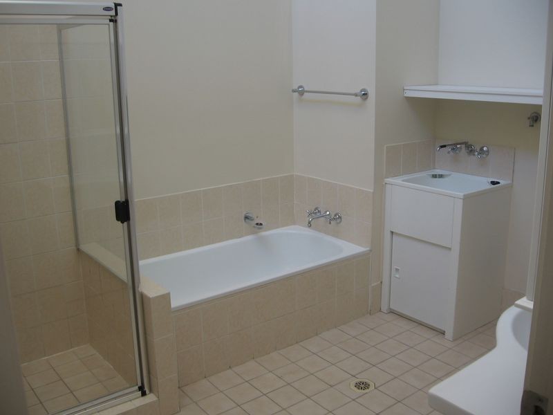 28/71 Olsen Ave, Labrador QLD 4215