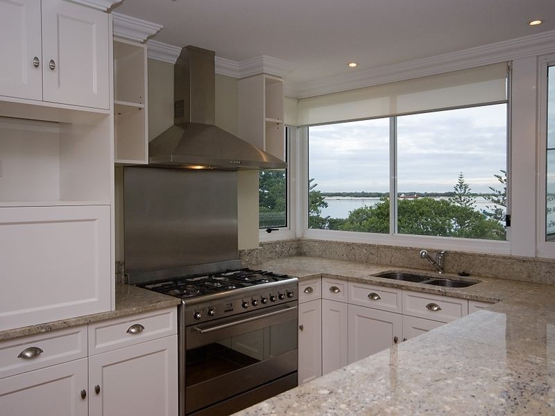 14/212 Marine Parade, Labrador QLD 4215