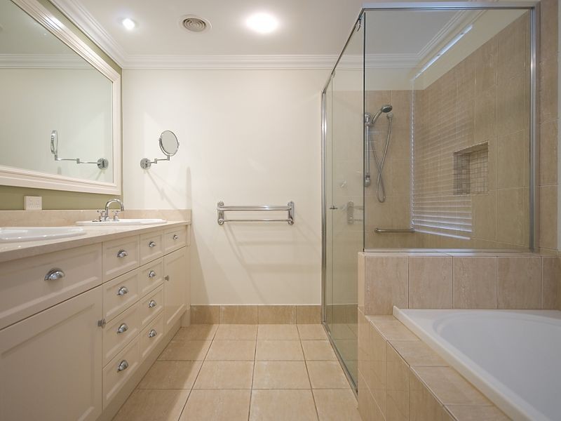 14/212 Marine Parade, Labrador QLD 4215