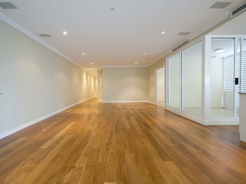 14/212 Marine Parade, Labrador QLD 4215